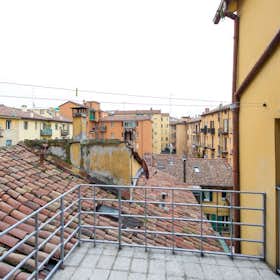 Private room for rent for €710 per month in Bologna, Via del Borgo di San Pietro