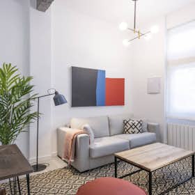公寓 正在以 €1,000 的月租出租，其位于 Madrid, Calle San Marcelo