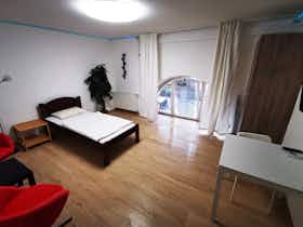 Private room for rent for HUF 155,015 per month in Budapest, Gönczy Pál utca