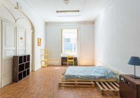 Private room for rent for €350 per month in Porto, Rua do Breiner