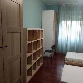 Shared room for rent for €350 per month in Milan, Corso Lodi