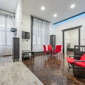Lägenhet att hyra för 547 010 HUF i månaden i Budapest, Belgrád rakpart