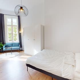 Studio for rent for €1,240 per month in Berlin, Hohenzollerndamm