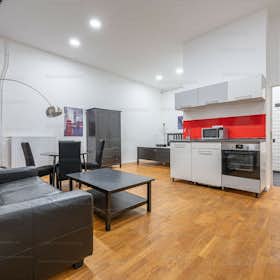 Apartamento en alquiler por 549.827 HUF al mes en Budapest, Belgrád rakpart