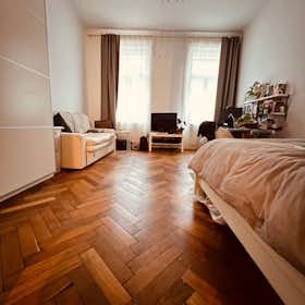 公寓 正在以 €1,400 的月租出租，其位于 Vienna, Denisgasse