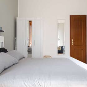 Private room for rent for €850 per month in Milan, Via Gian Rinaldo Carli