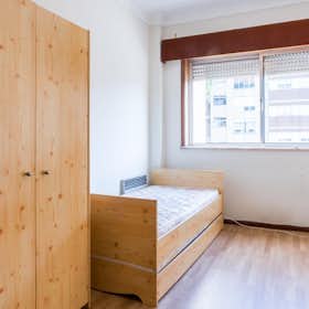 Chambre privée à louer pour 340 €/mois à Porto, Rua Moreira de Sá
