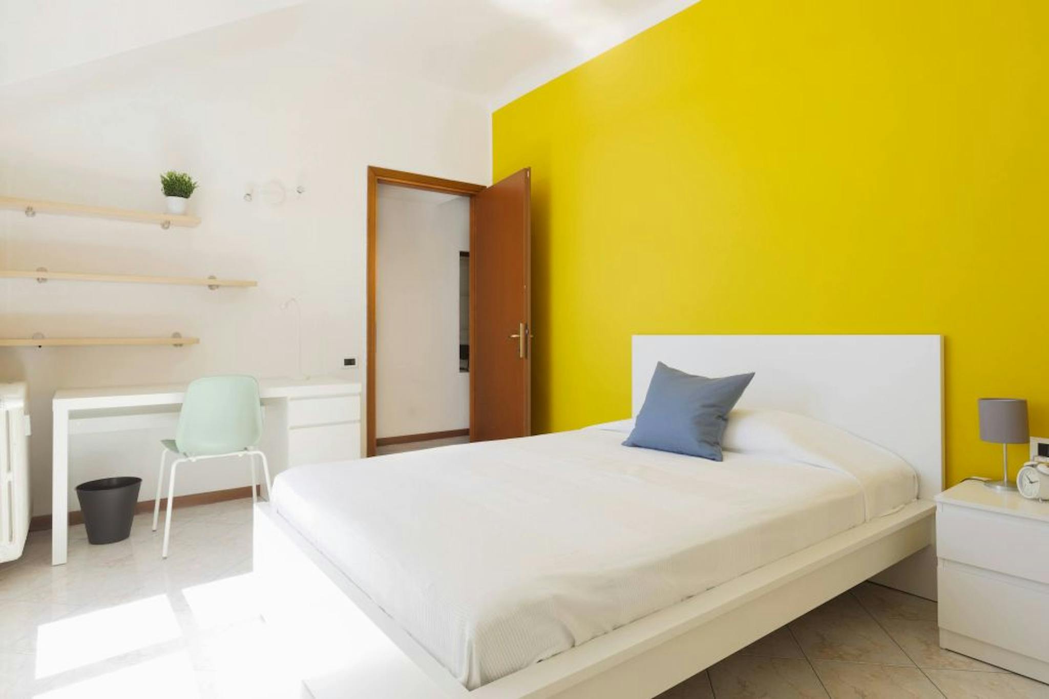 Via Vigevano, Milan preview