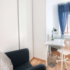 Private room for rent for €550 per month in Turin, Corso Bramante