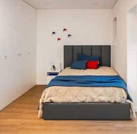单间公寓 正在以 €1,200 的月租出租，其位于 Aveiro, Rua Trindade Coelho