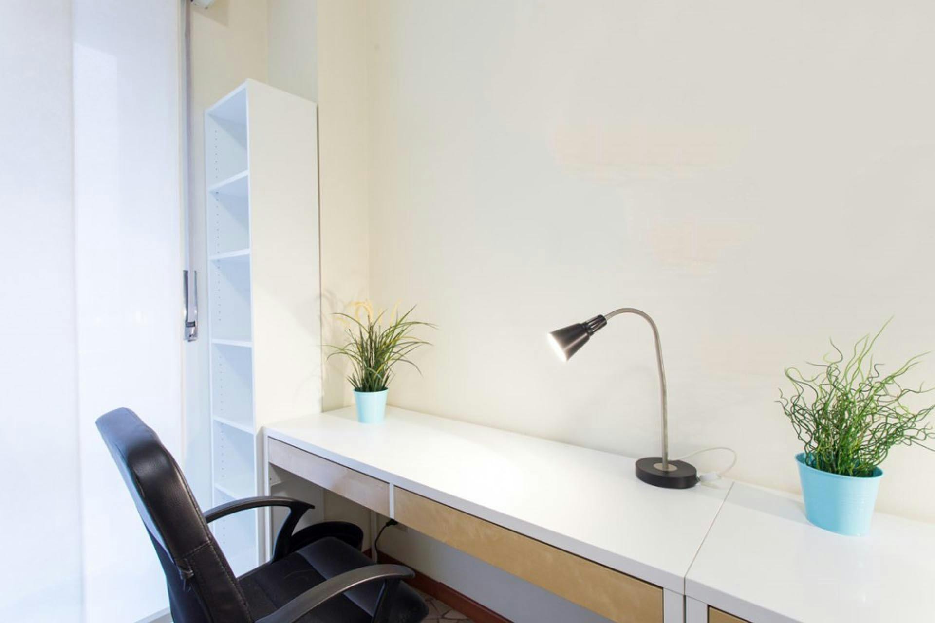 Double room Milan, 1 bed, 24m² — photo 8