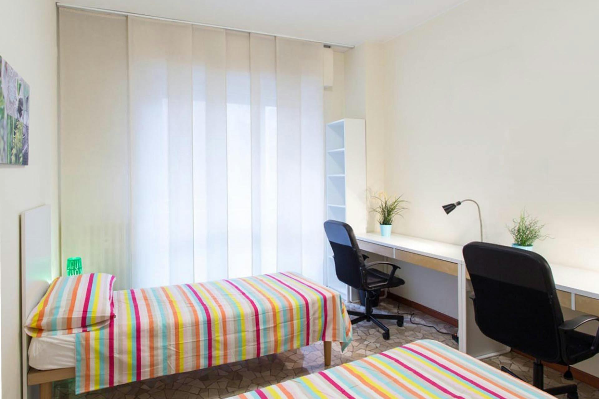 Double room Milan, 1 bed, 24m² — photo 6