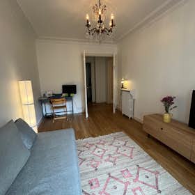 Apartment for rent for €3,149 per month in Paris, Rue de la Jonquière