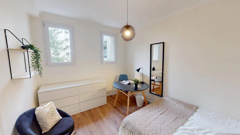 23 Saussure Street, Paris - in Paris