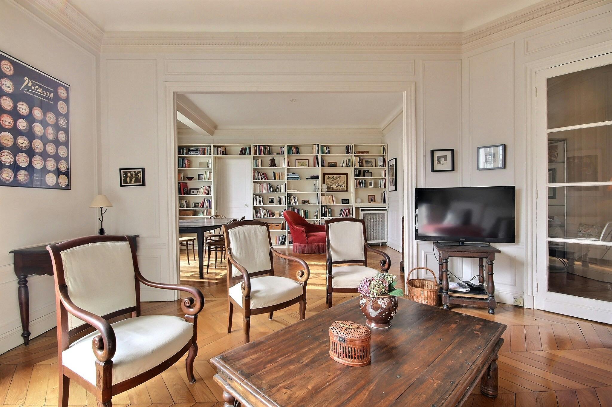 Apartment for rent for €4,815 per month in Paris, Boulevard Pasteur