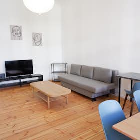 Apartment for rent for €1,600 per month in Berlin, Emser Straße
