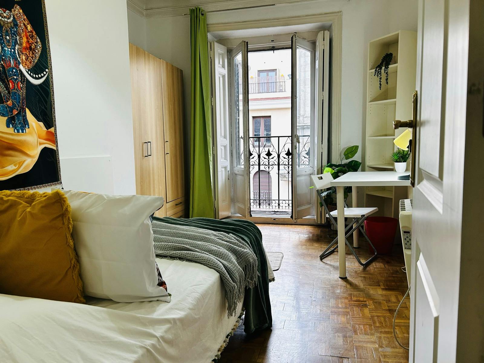 preview gallery tile