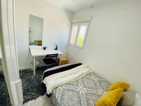 Приватна кімната за оренду для 479 EUR на місяць у Madrid, Calle Gómeznarro