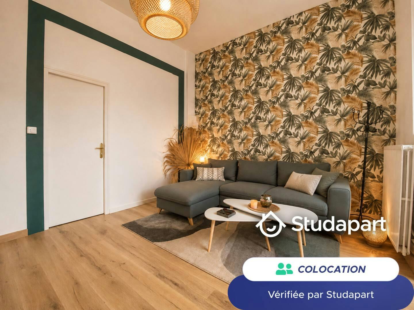 Private room for rent for €430 per month in Roubaix, Rue de l'Industrie