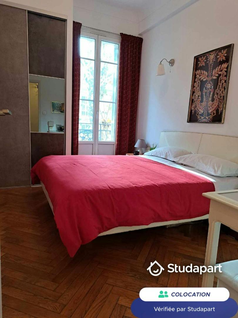 Pièce à Nice