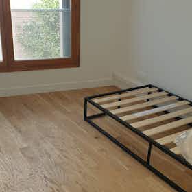Private room for rent for €650 per month in Montreuil, Rue Parmentier