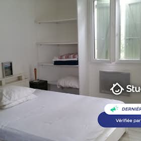 Apartament de închiriat pentru 470 EUR pe lună în Perpignan, Chemin Del Vives