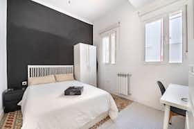 Private room for rent for €795 per month in Madrid, Calle de Teruel