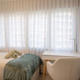 Privé kamer te huur voor € 390 per maand in Zaragoza, Calle Nuestra Señora Sancho Abarca