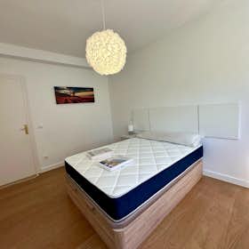 Private room for rent for €630 per month in Madrid, Avenida de Baviera