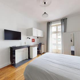 Private room for rent for €640 per month in Nantes, Rue Jean Jaurès