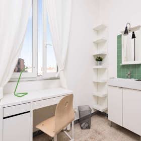 Private room for rent for €685 per month in Rome, Viale dello Scalo San Lorenzo