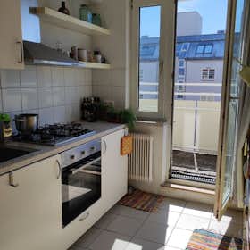 Apartment for rent for €999 per month in Vienna, Landstraßer Hauptstraße