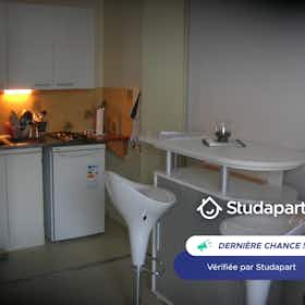 Квартира сдается в аренду за 400 € в месяц в Clermont-Ferrand, Rue Étienne Dolet