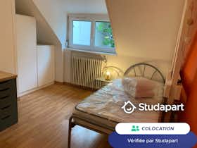 Отдельная комната сдается в аренду за 340 € в месяц в Évreux, Rue de Pannette