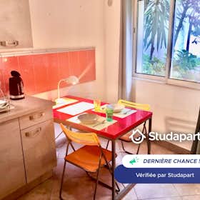 Apartment for rent for €750 per month in Nice, Rue Barbéris