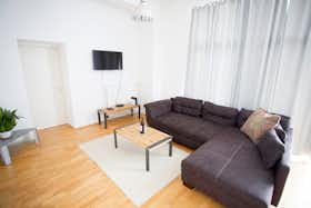 Apartment for rent for HUF 633,941 per month in Budapest, Tinódi utca
