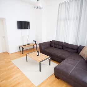 Appartement à louer pour 640 768 HUF/mois à Budapest, Tinódi utca