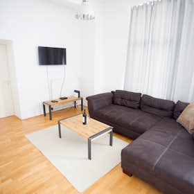 Apartment for rent for HUF 642,517 per month in Budapest, Tinódi utca