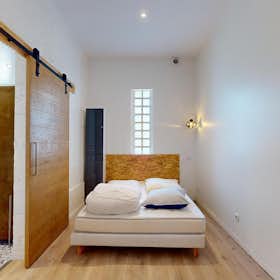 Chambre privée à louer pour 380 €/mois à Angoulême, Rue Vauban
