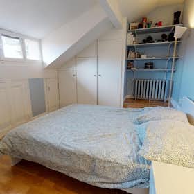 Private room for rent for €680 per month in Bron, Rue d'Alsace-Lorraine
