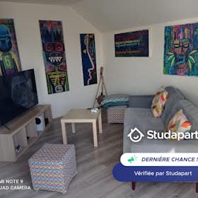 Apartment for rent for €1,095 per month in Villenoy, Rue de la Chaussée de Paris