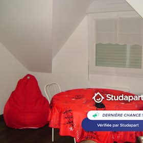 Appartement te huur voor € 495 per maand in Saint-Barthélemy-d’Anjou, Avenue de la Morlière