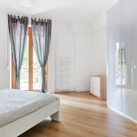 Private room for rent for €870 per month in Milan, Via Stromboli