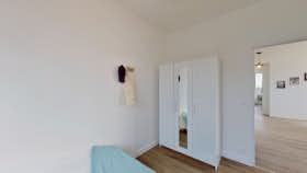 Private room for rent for €772 per month in Asnières-sur-Seine, Avenue Sainte-Anne