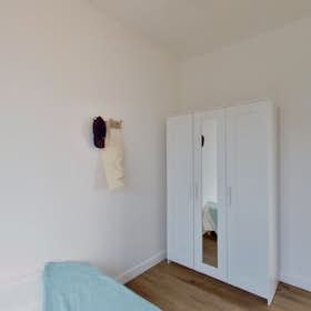 Приватна кімната за оренду для 700 EUR на місяць у Asnières-sur-Seine, Avenue Sainte-Anne