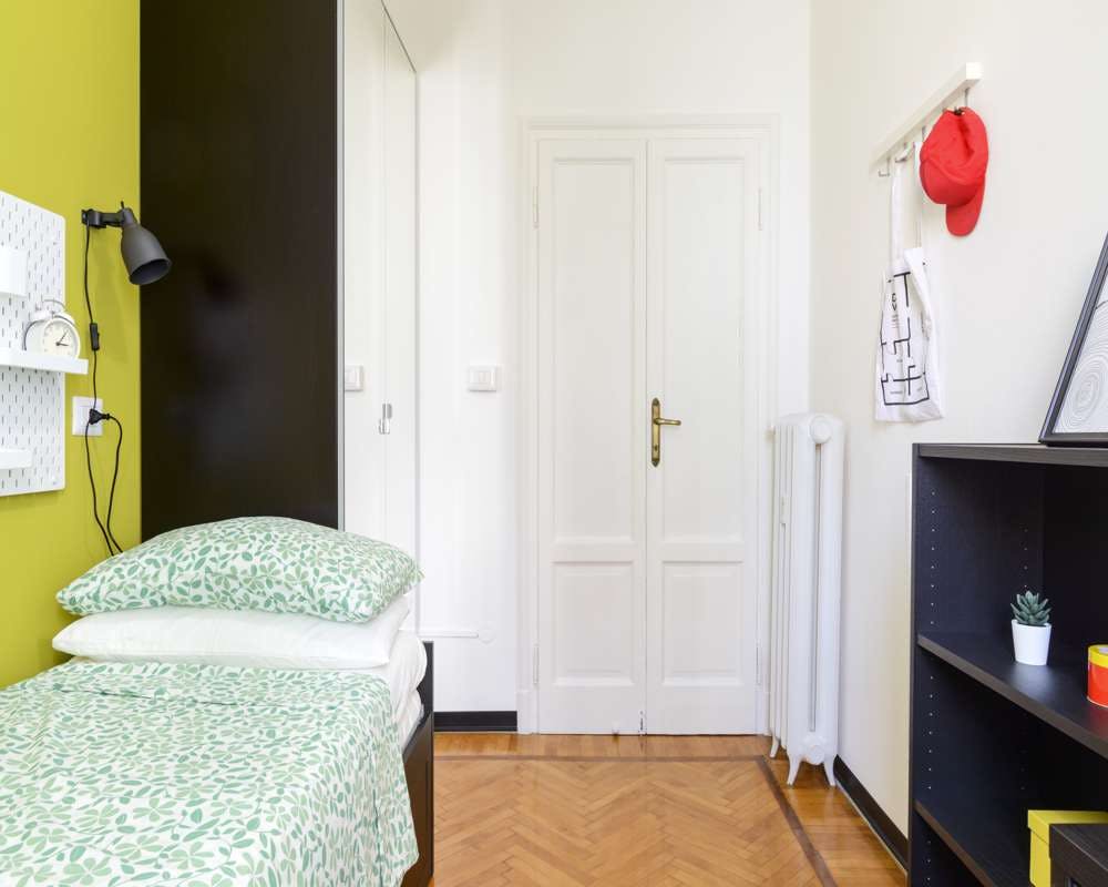 Via Annibale Grasselli, Milan