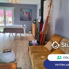 Privé kamer te huur voor € 455 per maand in La Roche-sur-Yon, Rue Georges Durand