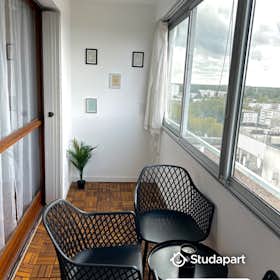 公寓 正在以 €450 的月租出租，其位于 Orléans, Place du Val