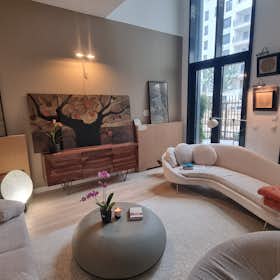 Apartment for rent for €8,320 per month in Saint-Ouen-sur-Seine, Rue Biron