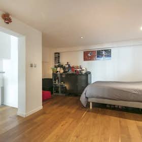 Appartamento in affitto a 13.700 € al mese a Colombes, Rue Hoche